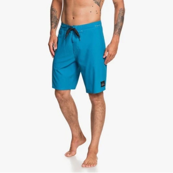 🌴QUIKSILVER Highline Kaiman Shorts 🌴 - Picture 1 of 7